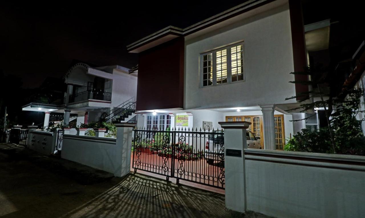 Treebo Avyukta Stay Tulsa Exterior foto